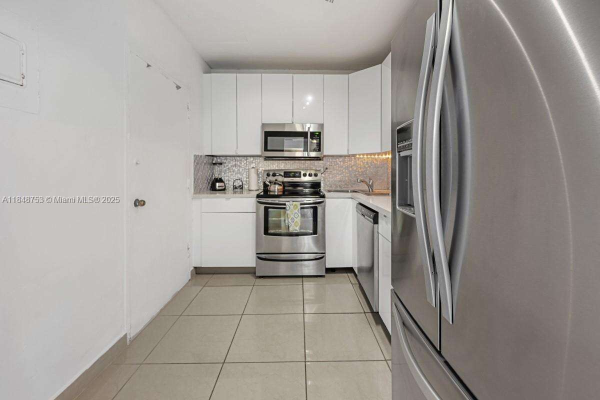 The Pavilion at 5601 Collins Ave, Miami Beach, FL 33140 - For Sale photo 17