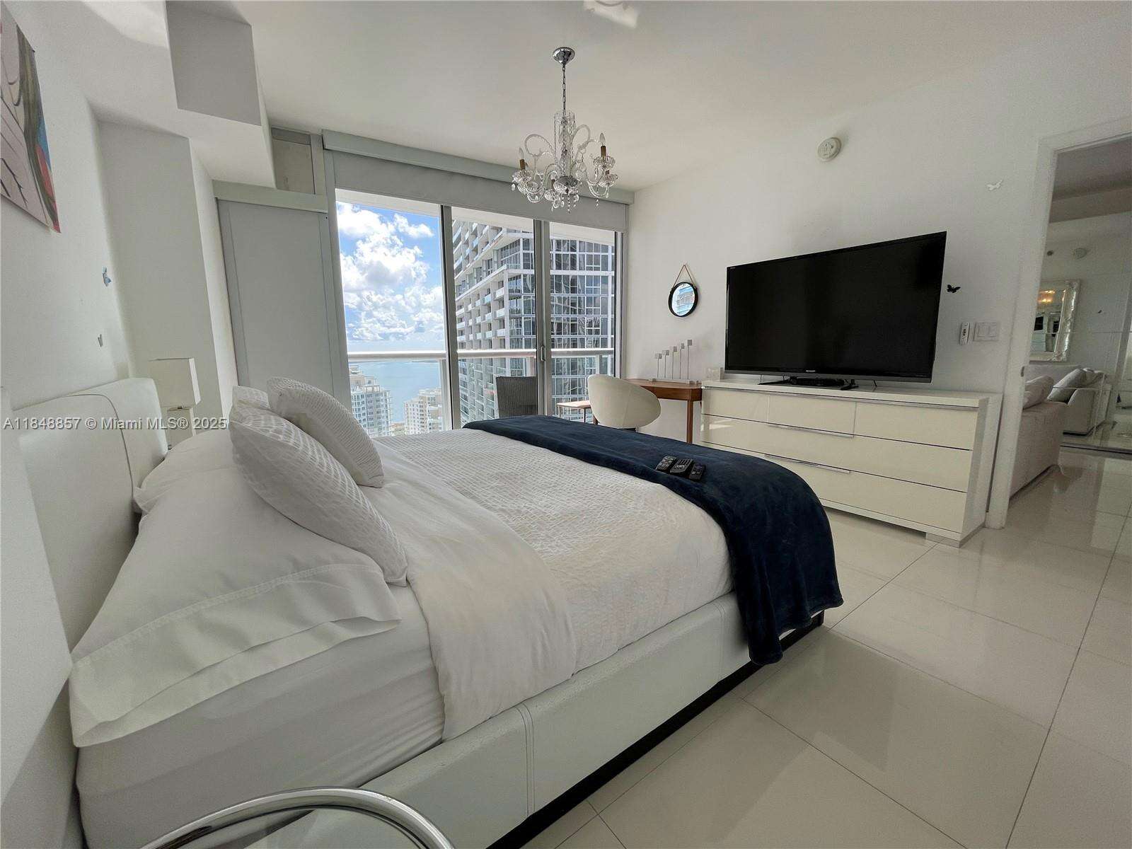 Icon Brickell 3 at 485 Brickell Ave, Miami, FL 33131 - For Sale photo 12