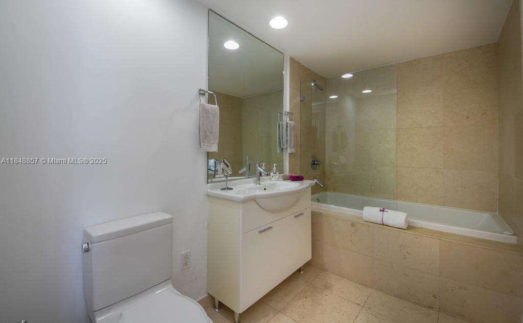 Icon Brickell 3 at 485 Brickell Ave, Miami, FL 33131 - For Sale photo 13