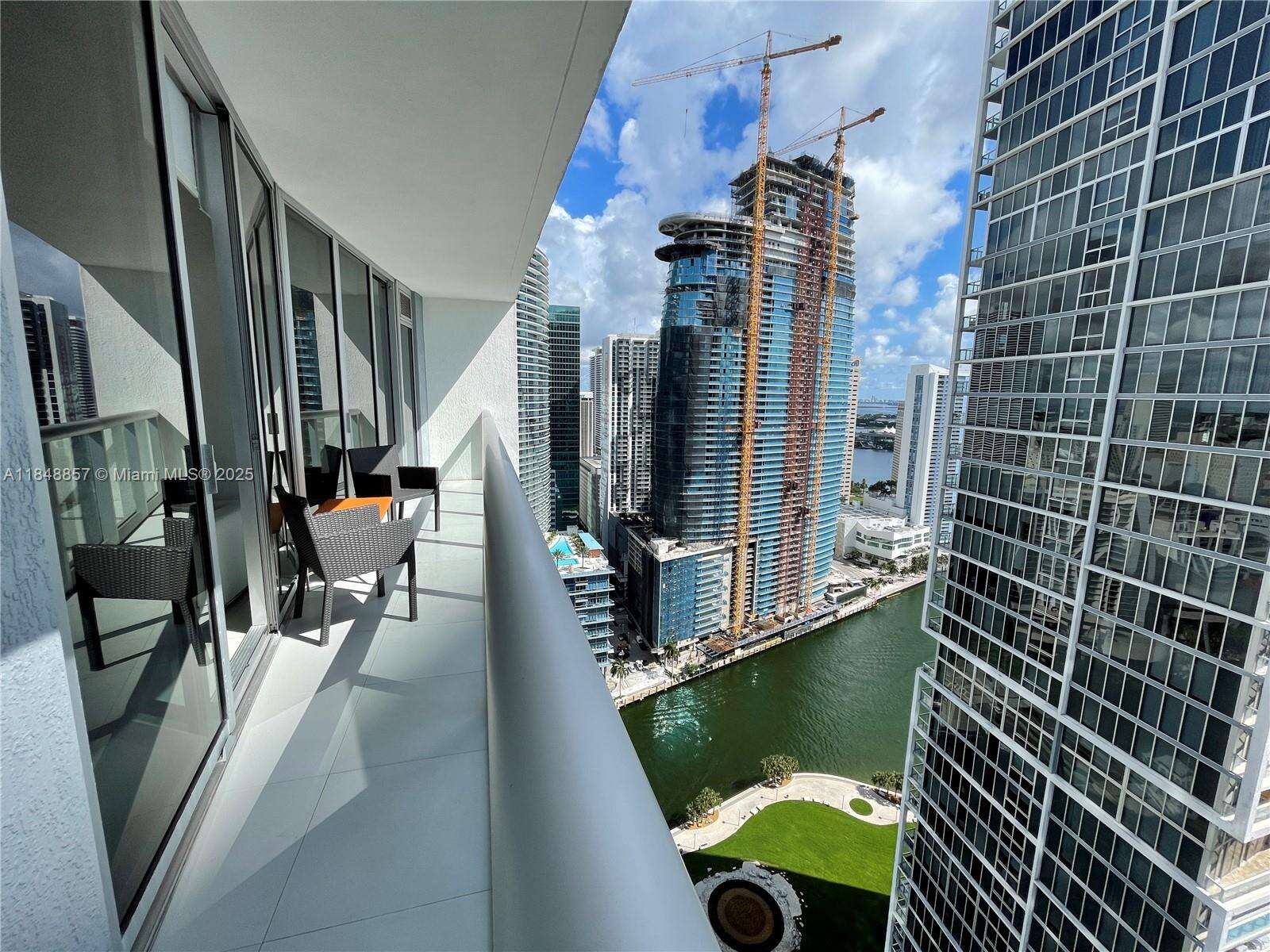 Icon Brickell 3 at 485 Brickell Ave, Miami, FL 33131 - For Sale photo 15