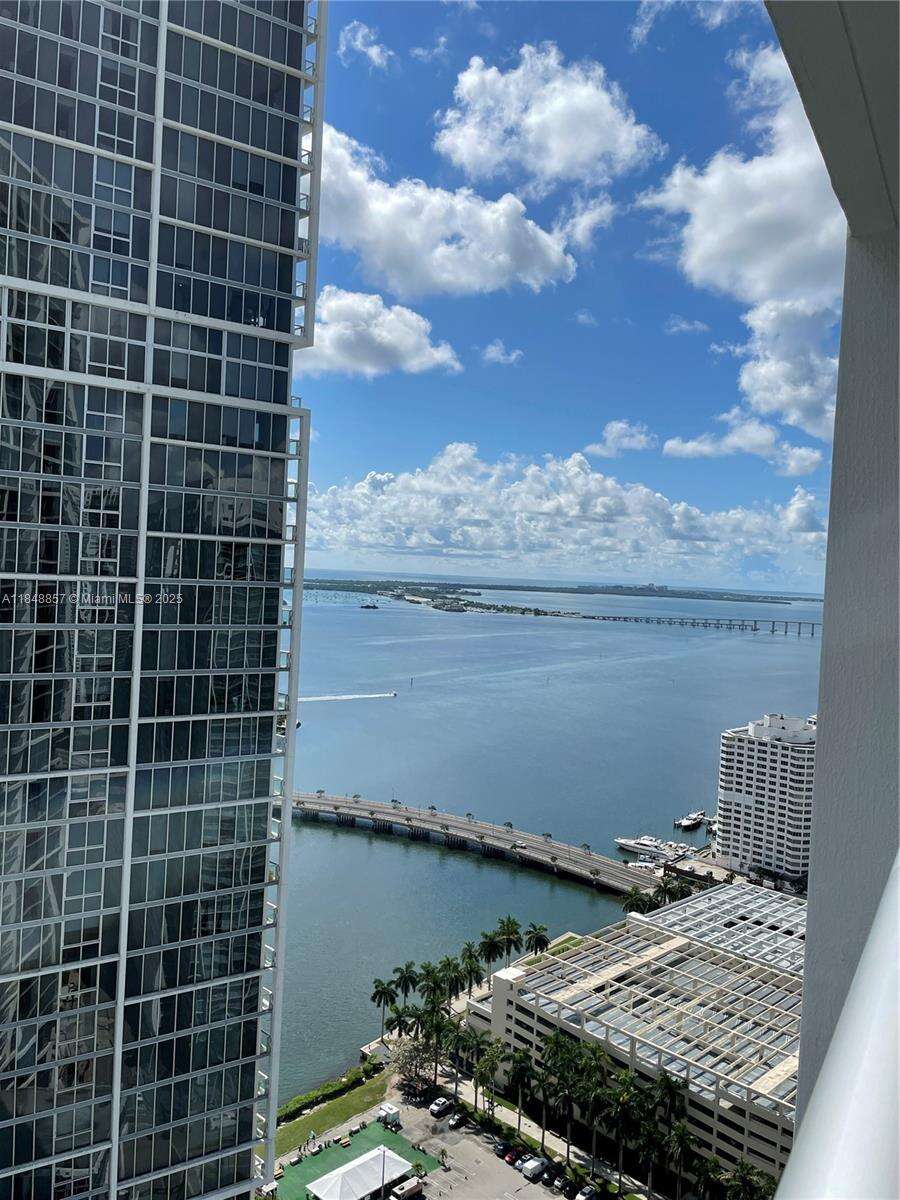 Icon Brickell 3 at 485 Brickell Ave, Miami, FL 33131 - For Sale photo 17