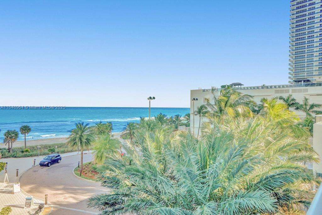 Hyde Resort at 4111 Ocean Dr, Hollywood, FL 33019 - For Sale photo 8