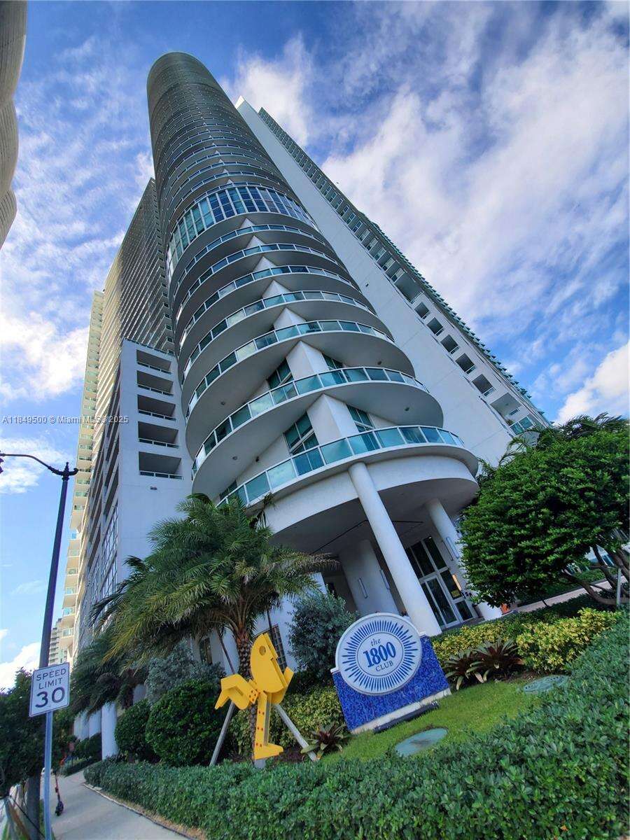 1800 Club Condos for Sale & Rent | Picture 1