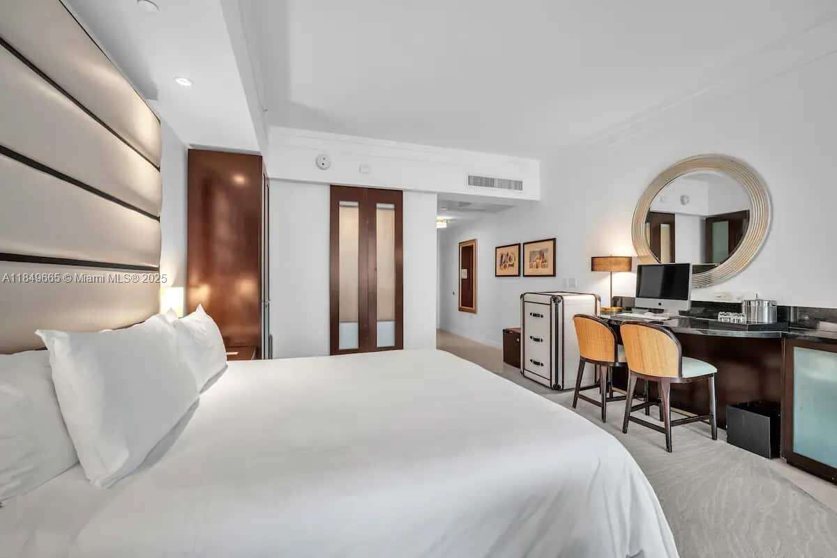 Fontainebleau 3 at 4391 Collins Ave, Miami Beach, FL 33140 - For Sale photo 1