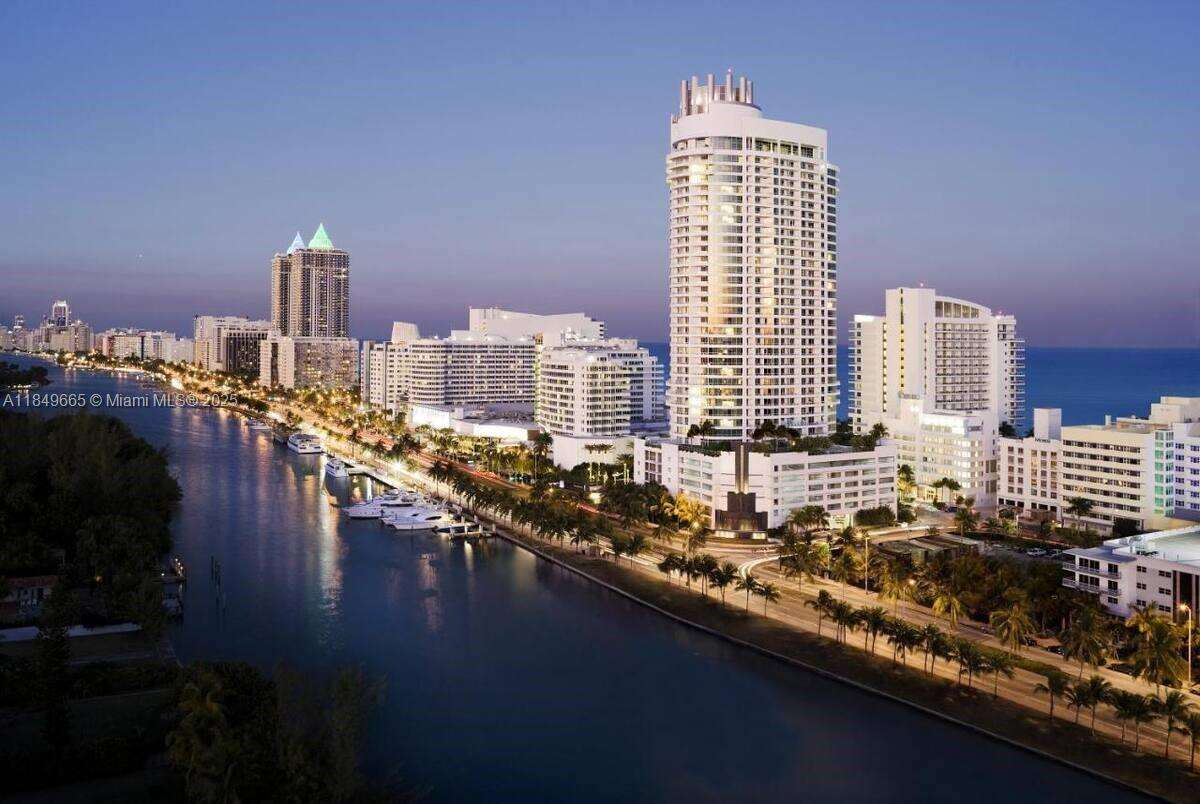 Fontainebleau 3 at 4391 Collins Ave, Miami Beach, FL 33140 - For Sale photo 12