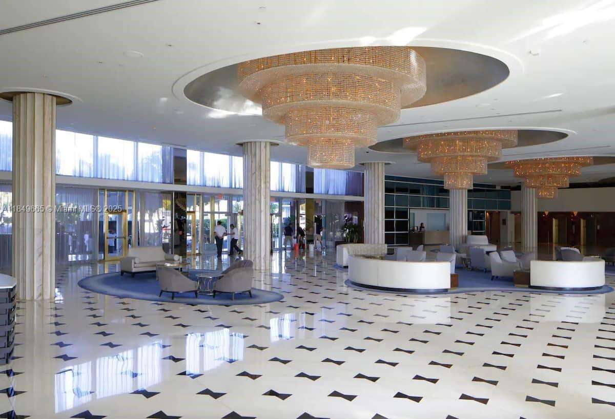 Fontainebleau 3 at 4391 Collins Ave, Miami Beach, FL 33140 - For Sale photo 5