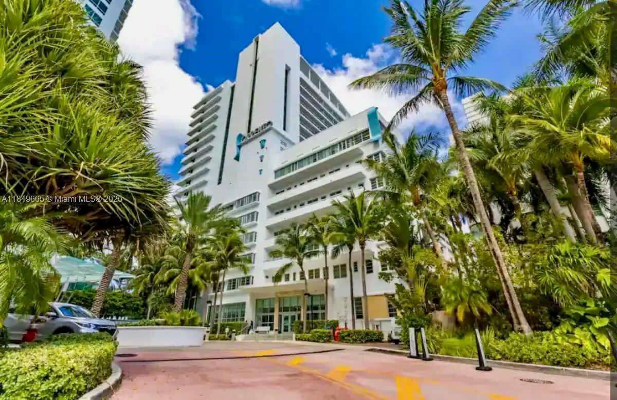 Fontainebleau 3 at 4391 Collins Ave, Miami Beach, FL 33140 - For Sale photo 7