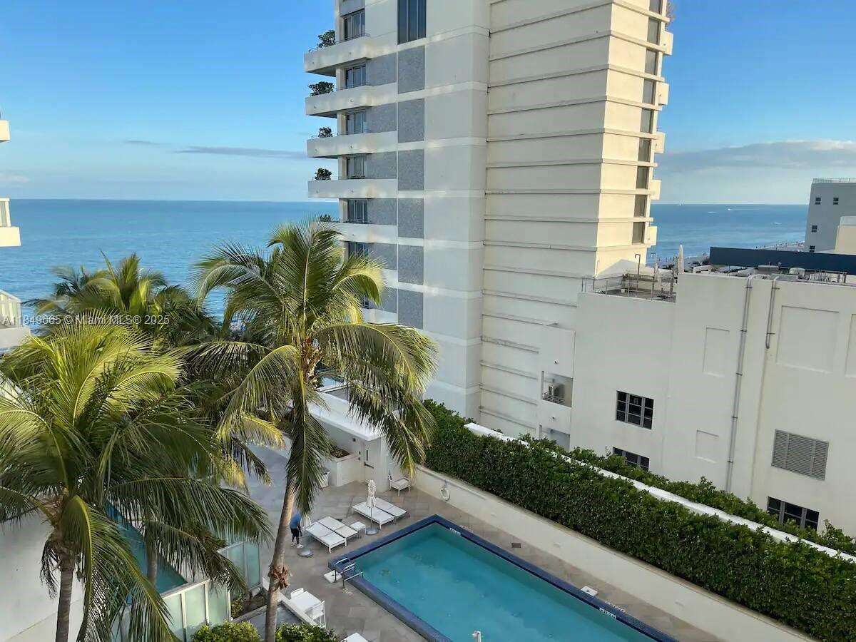 Fontainebleau 3 at 4391 Collins Ave, Miami Beach, FL 33140 - For Sale photo 8