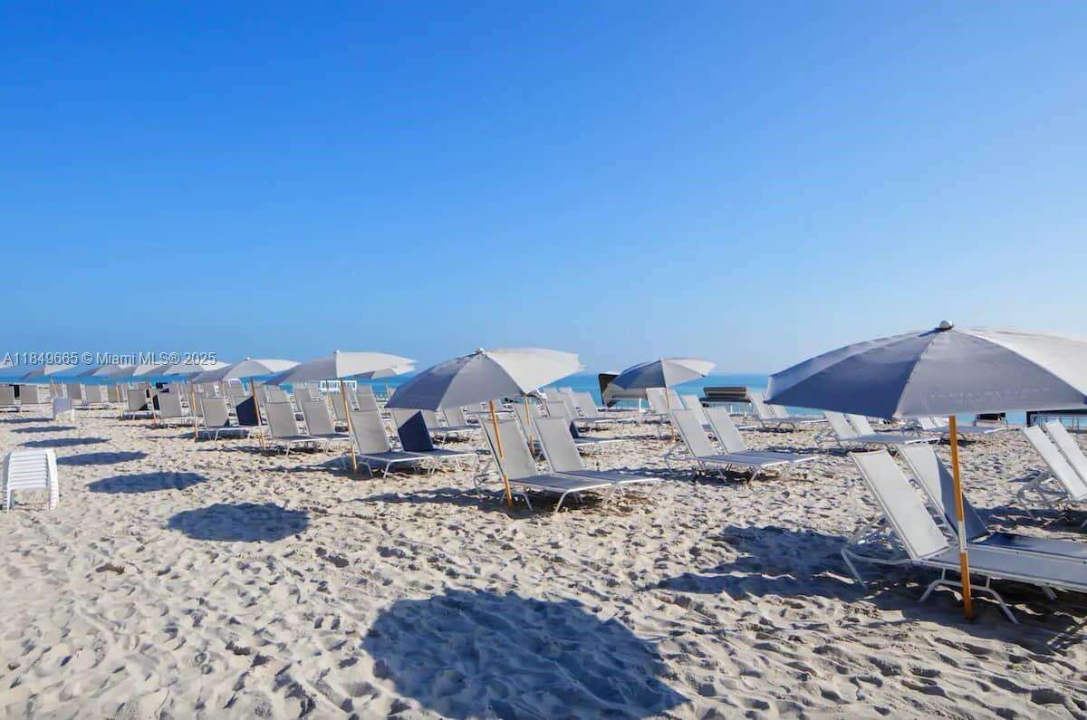 Fontainebleau 3 at 4391 Collins Ave, Miami Beach, FL 33140 - For Sale photo 9