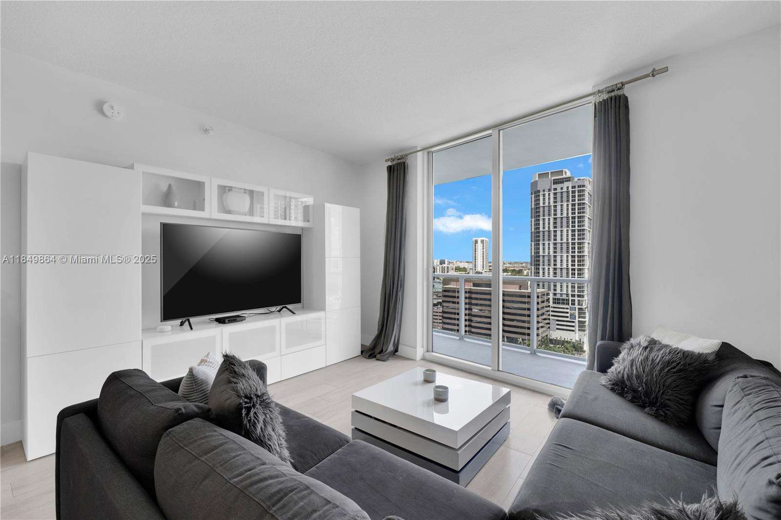 Latitude On The River at 185 7 St, Miami, FL 33130 - For Sale photo 12