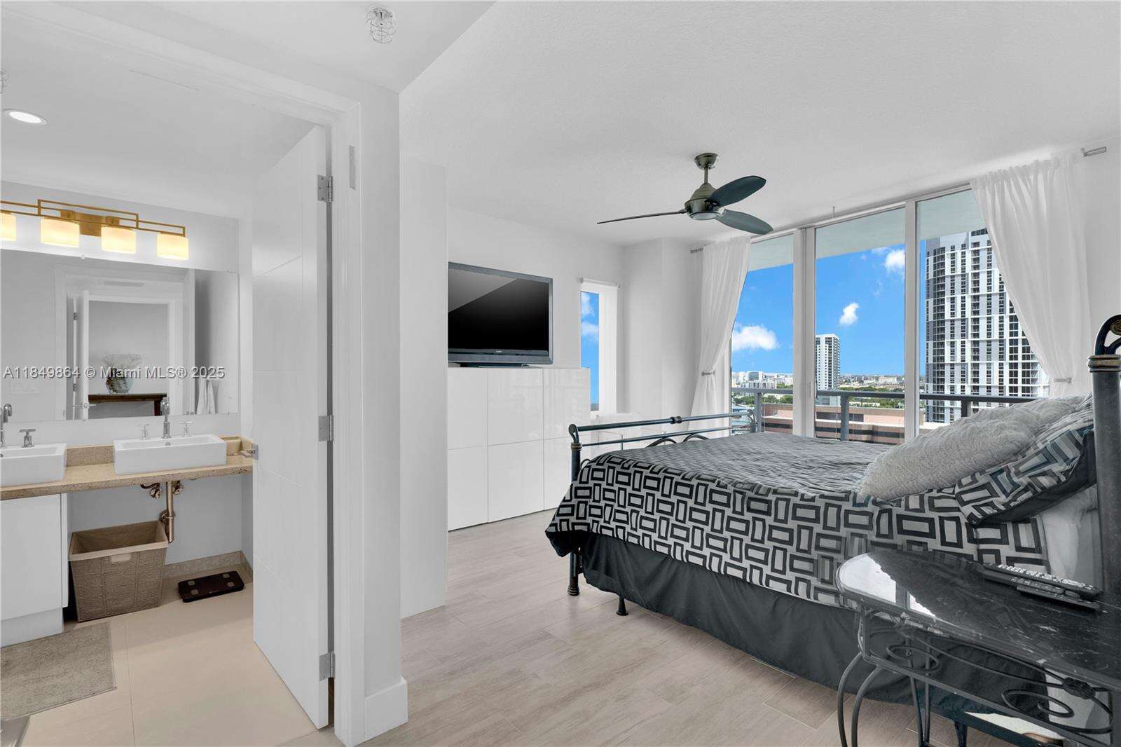 Latitude On The River at 185 7 St, Miami, FL 33130 - For Sale photo 16