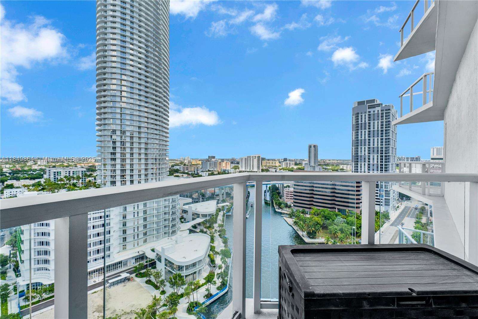 Latitude On The River at 185 7 St, Miami, FL 33130 - For Sale photo 31