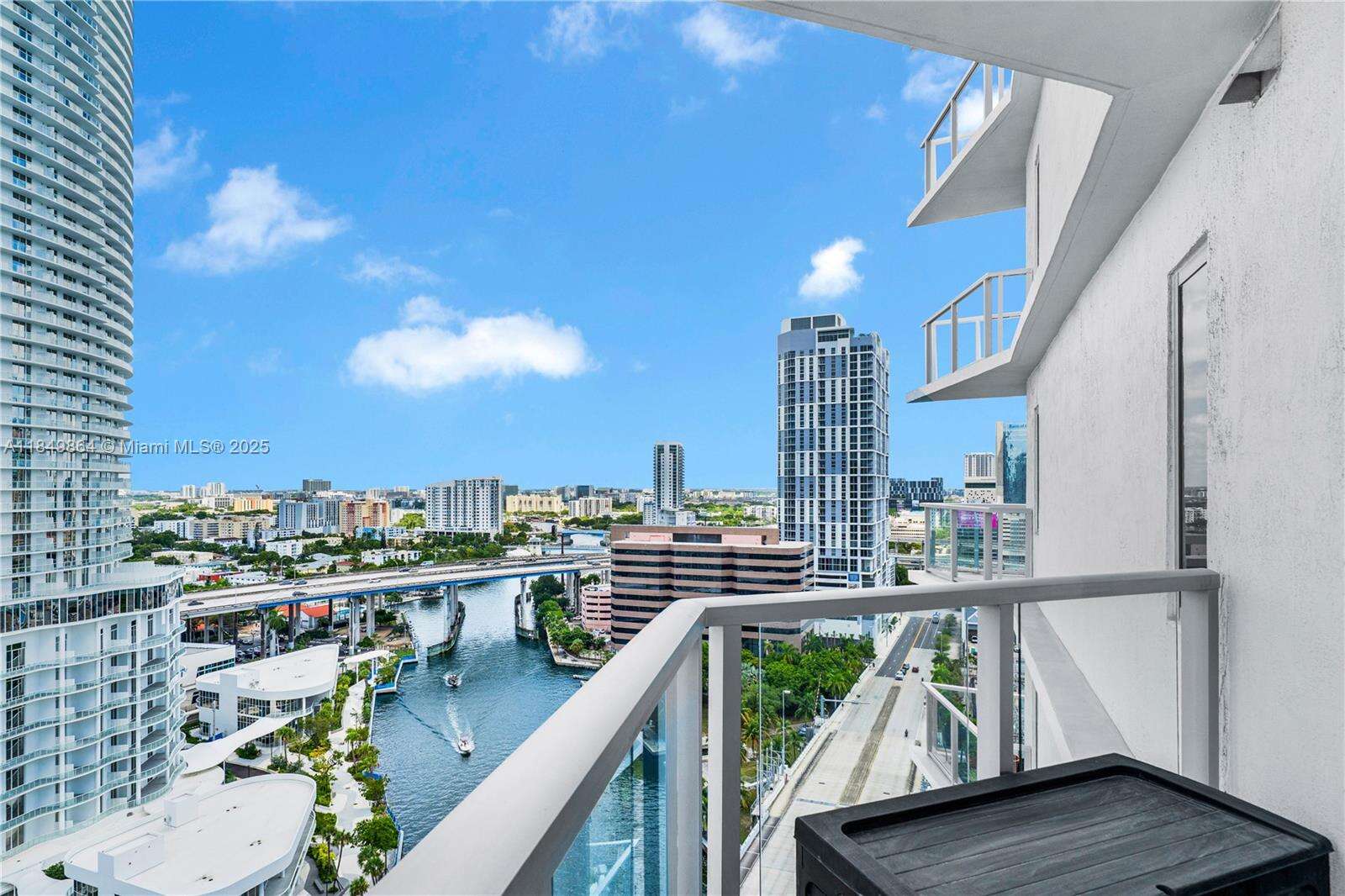 Latitude On The River at 185 7 St, Miami, FL 33130 - For Sale photo 32