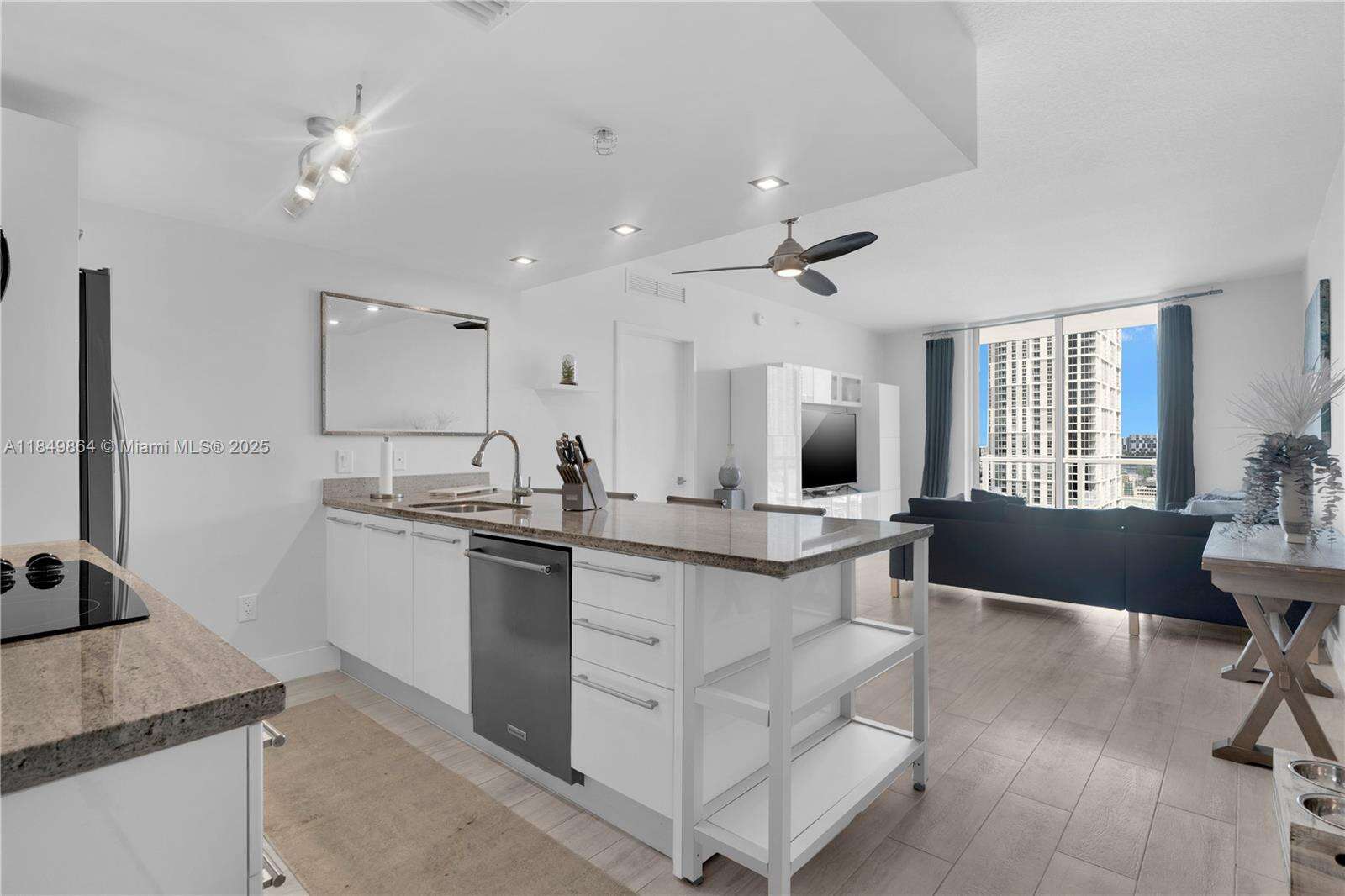 Latitude On The River at 185 7 St, Miami, FL 33130 - For Sale photo 7