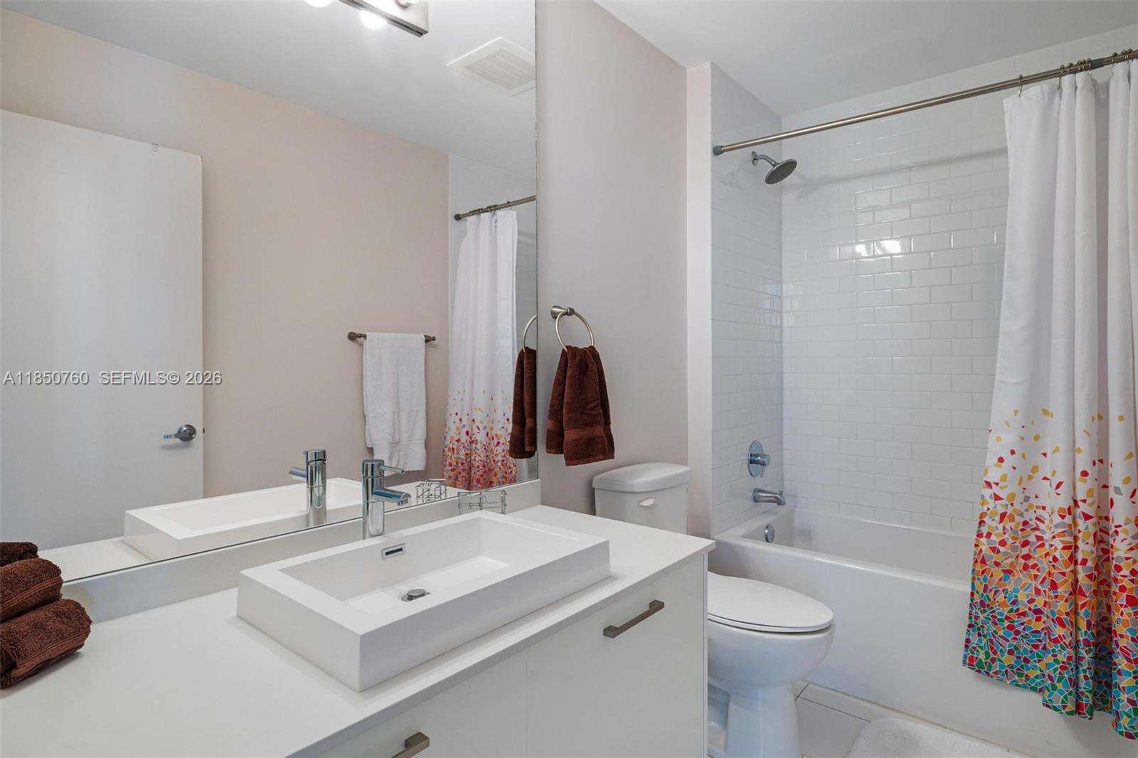 Centro at 151 1 St, Miami, FL 33131 - For Sale photo 13