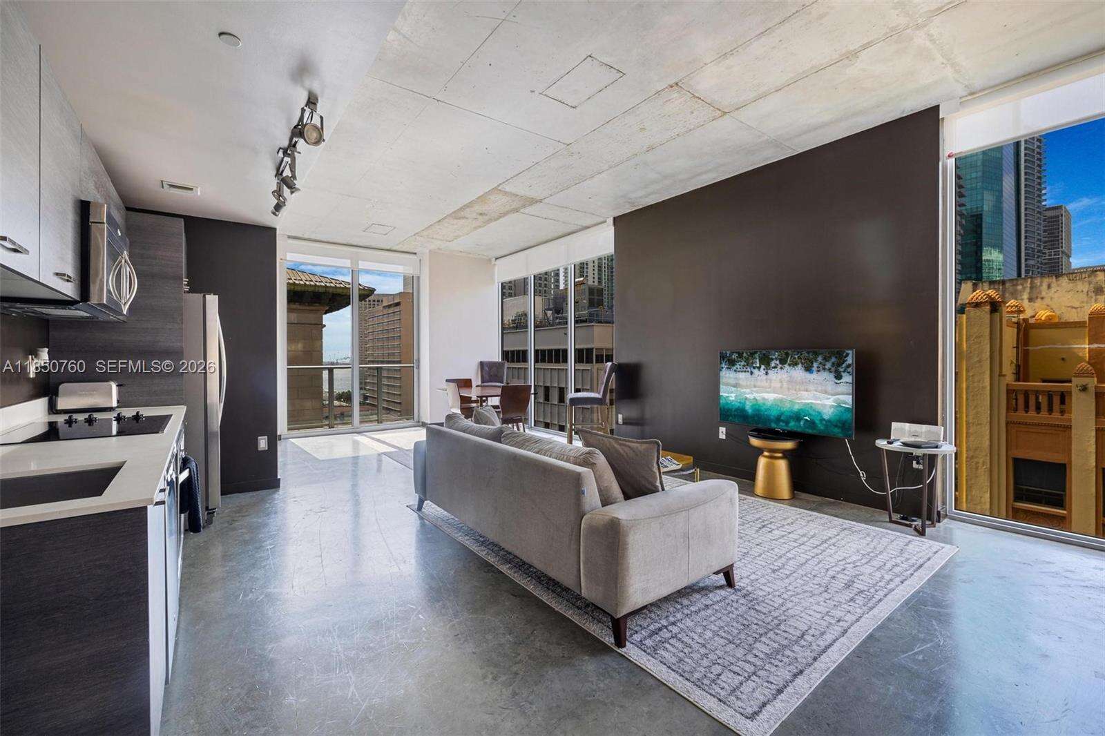 Centro at 151 1 St, Miami, FL 33131 - For Sale photo 4