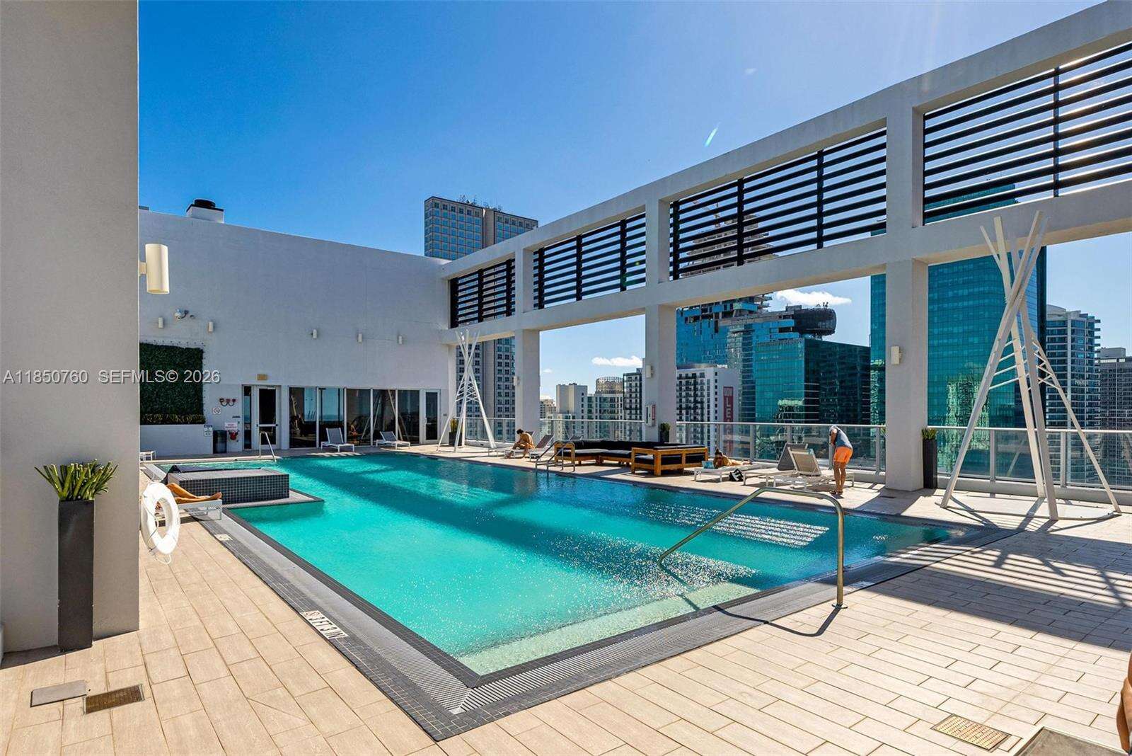 Centro at 151 1 St, Miami, FL 33131 - For Sale photo 33
