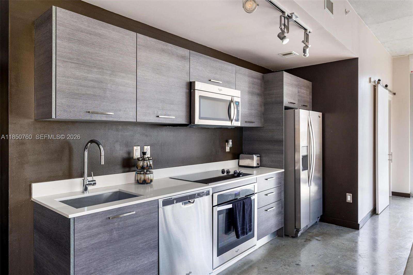 Centro at 151 1 St, Miami, FL 33131 - For Sale photo 6