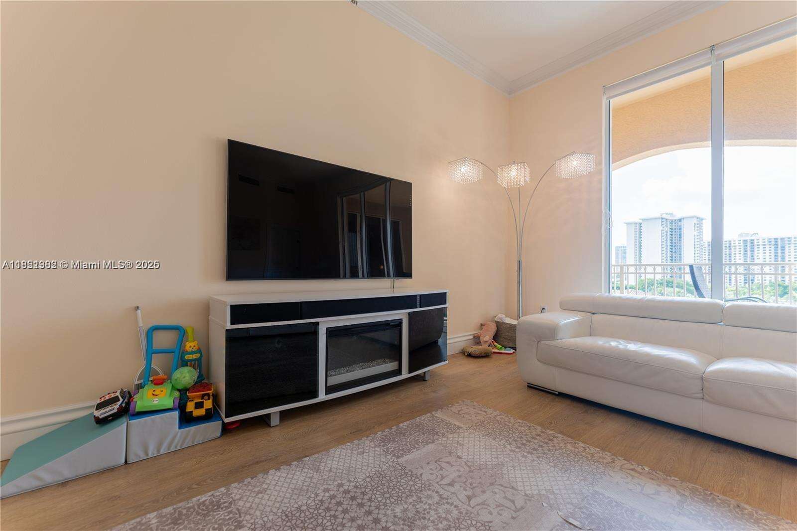 Alaqua at 3001 185 St, Aventura, FL 33180 - For Sale photo 6