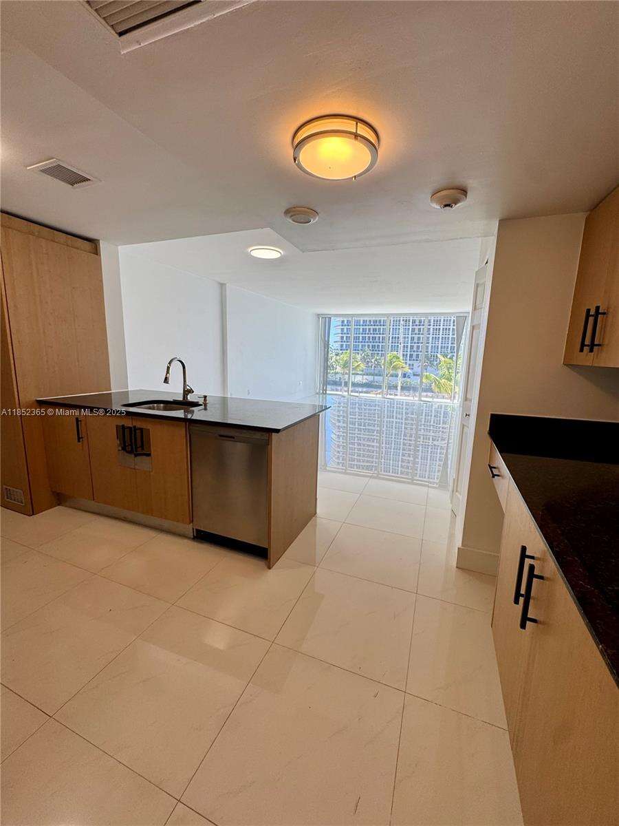 Harbour House at 10275 Collins Ave, Bal Harbour, FL 33154 - For Sale photo 11