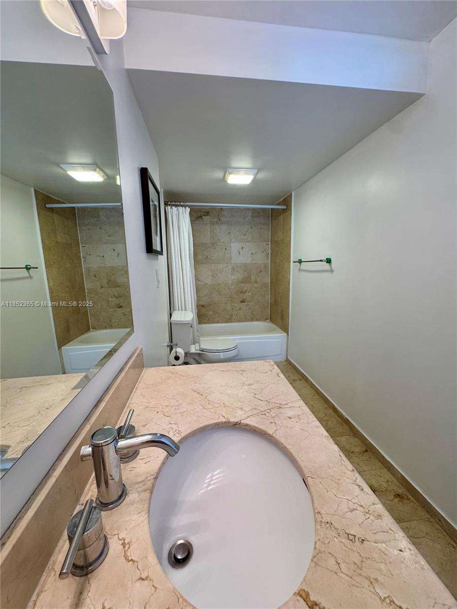 Harbour House at 10275 Collins Ave, Bal Harbour, FL 33154 - For Sale photo 20