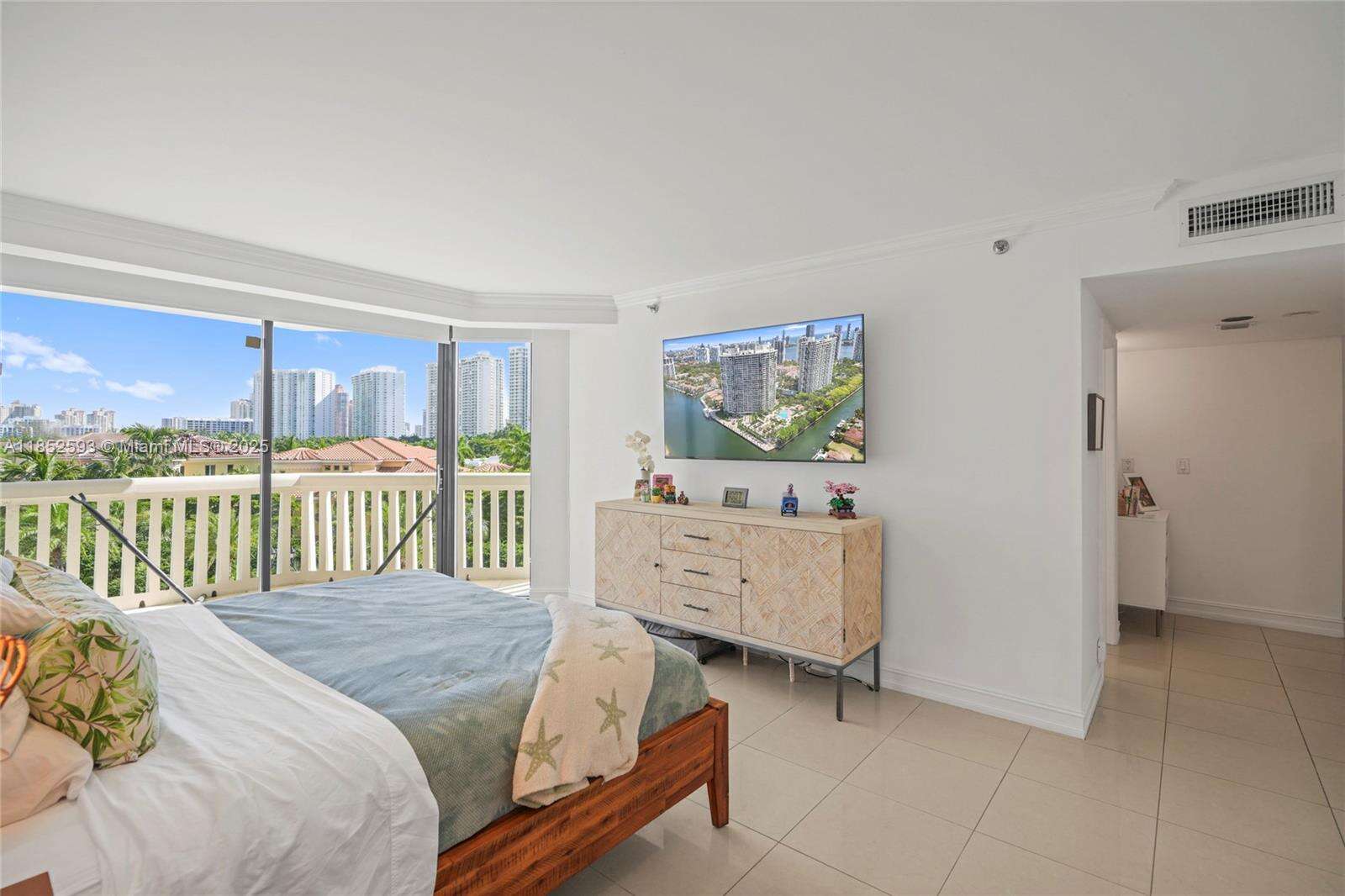 1000 Williams Island at 1000 Island Blvd, Aventura, FL 33160 - For Sale photo 12
