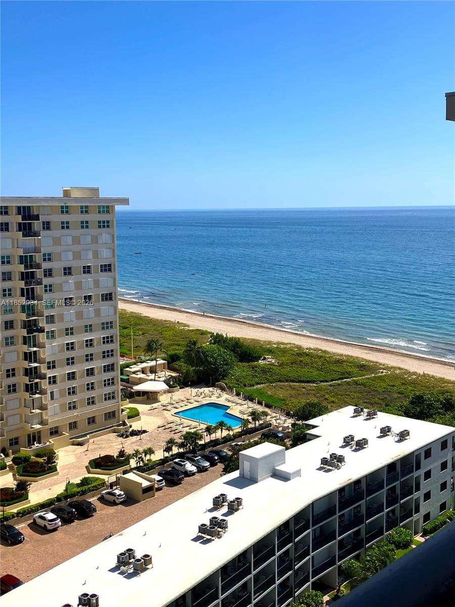 Royal Coast Condos for Sale & Rent | Picture 1