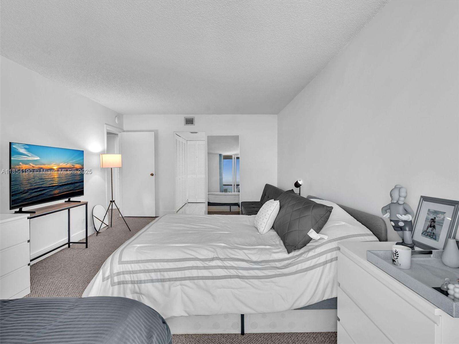 Arlen House at 100 Bayview Dr, Sunny Isles Beach, FL 33160 - For Sale photo 15