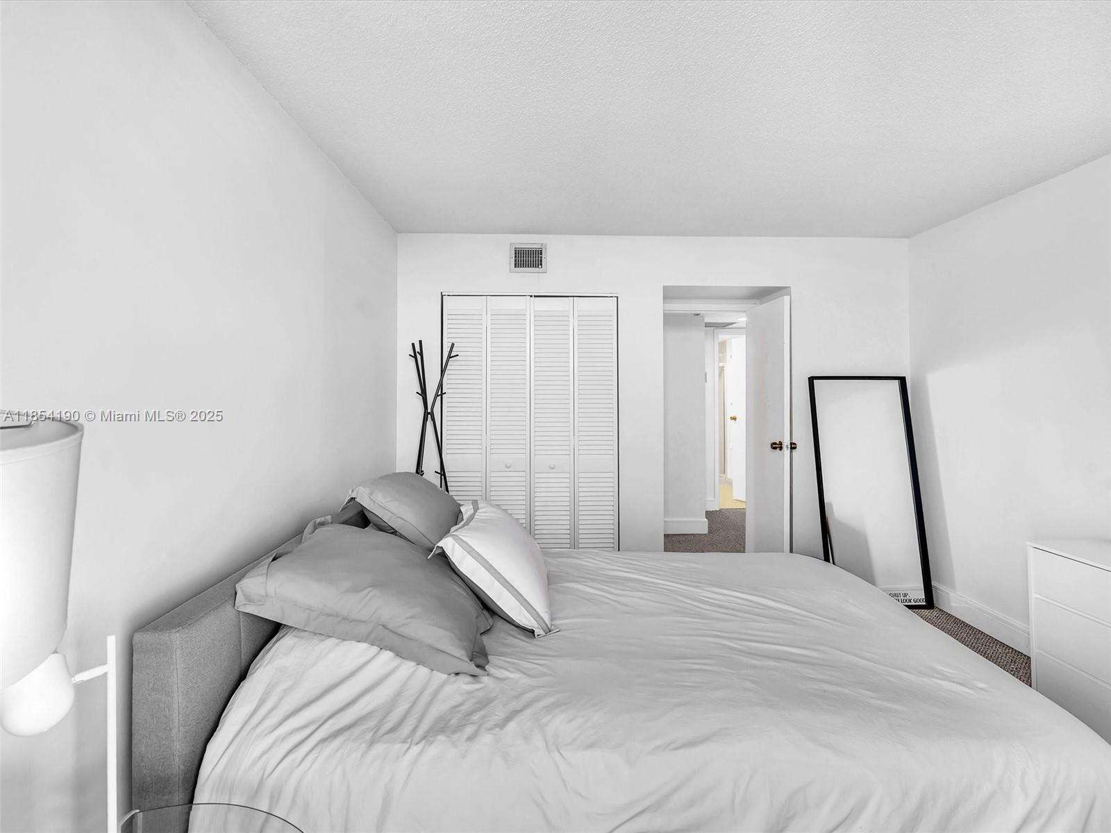 Arlen House at 100 Bayview Dr, Sunny Isles Beach, FL 33160 - For Sale photo 10