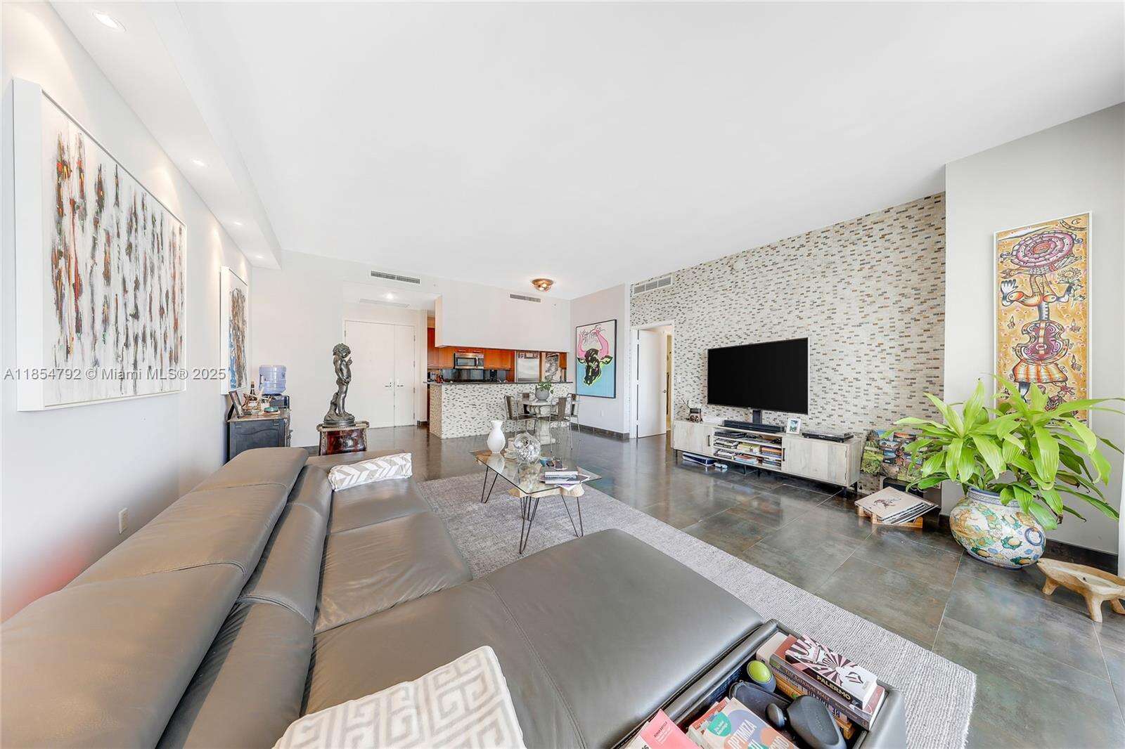 Carbonell at 901 Brickell Key Blvd, Miami, FL 33131 - For Sale photo 4