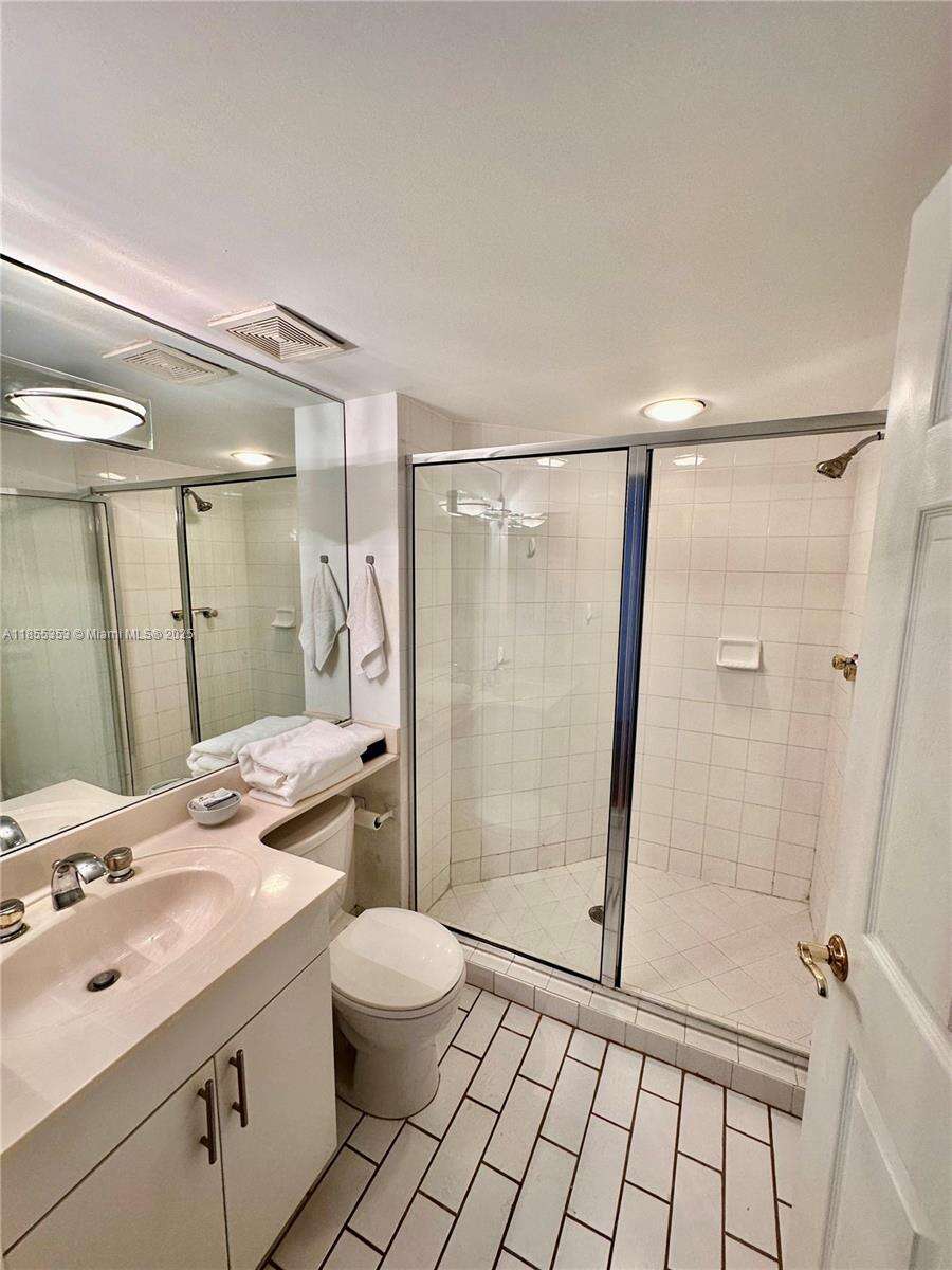 La Gorce Palace at 6301 Collins Ave, Miami Beach, FL 33141 - For Sale photo 13