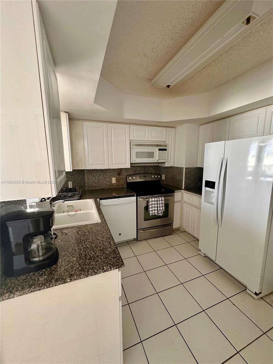 La Gorce Palace at 6301 Collins Ave, Miami Beach, FL 33141 - For Sale photo 6