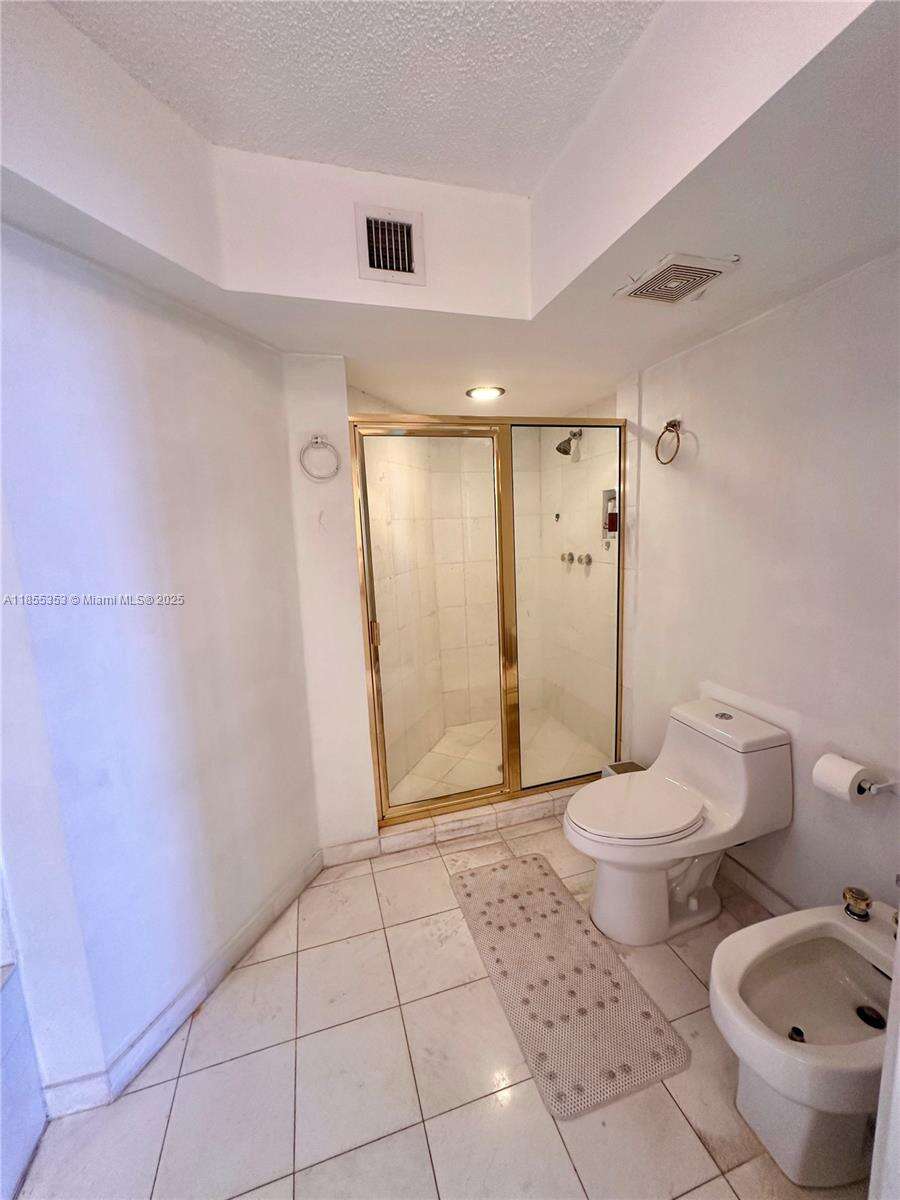 La Gorce Palace at 6301 Collins Ave, Miami Beach, FL 33141 - For Sale photo 10
