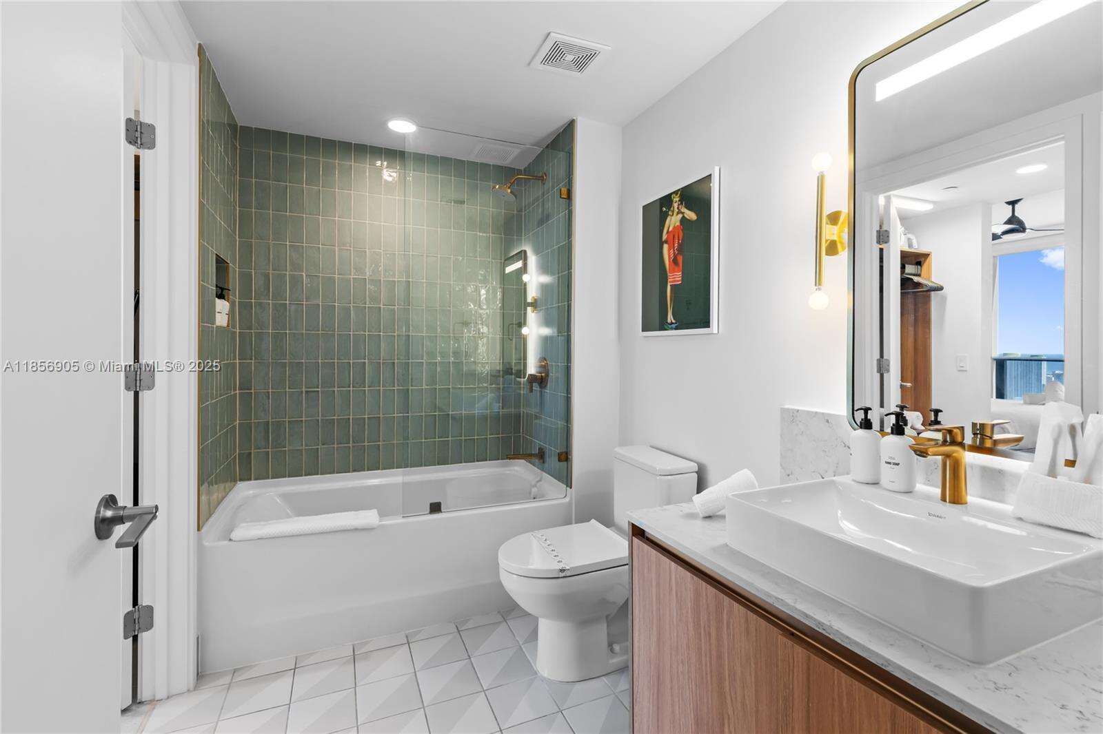 Natiivo | Gale Miami at 601 1 Ave, Miami, FL 33132 - For Sale photo 16