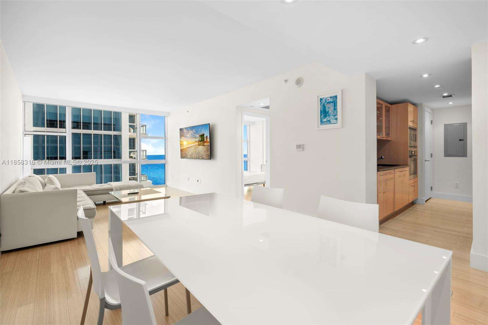 Central Carillon at 6801 Collins Ave, Miami Beach, FL 33141 - For Sale photo 4