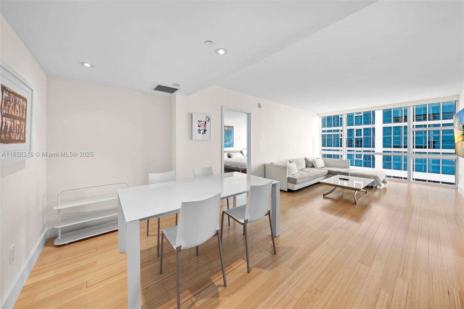 Central Carillon at 6801 Collins Ave, Miami Beach, FL 33141 - For Sale photo 6