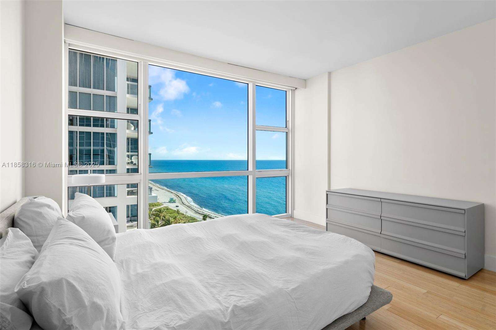 Central Carillon at 6801 Collins Ave, Miami Beach, FL 33141 - For Sale photo 10
