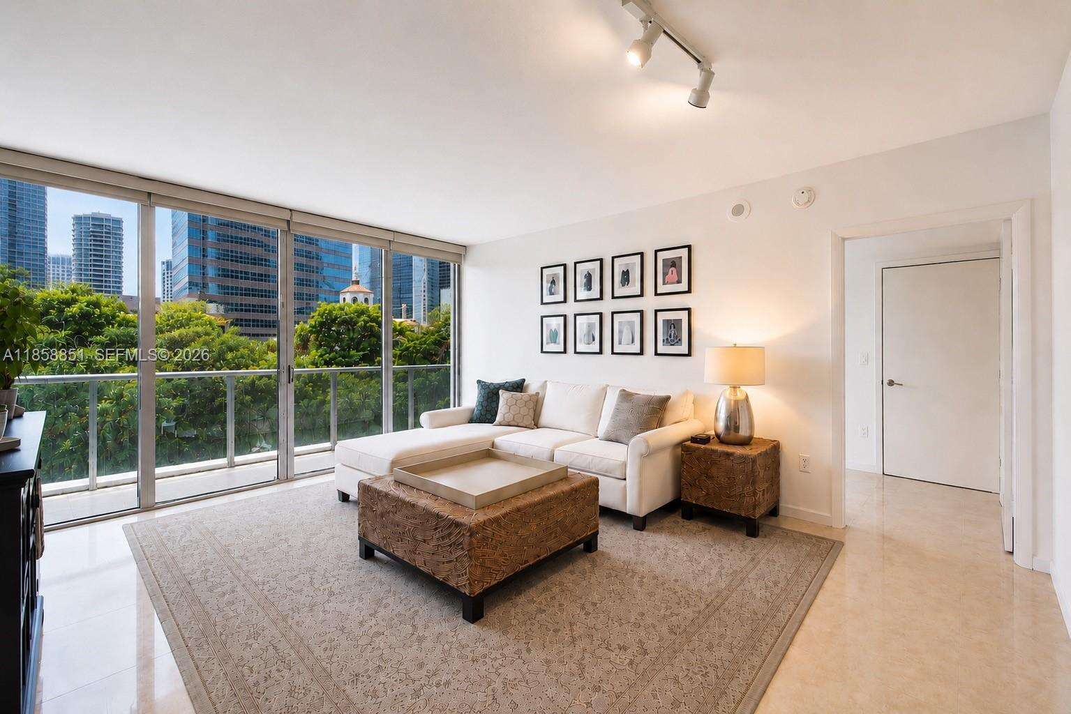 Icon Brickell 2 at 495 Brickell Ave, Miami, FL 33131 - For Sale photo 2