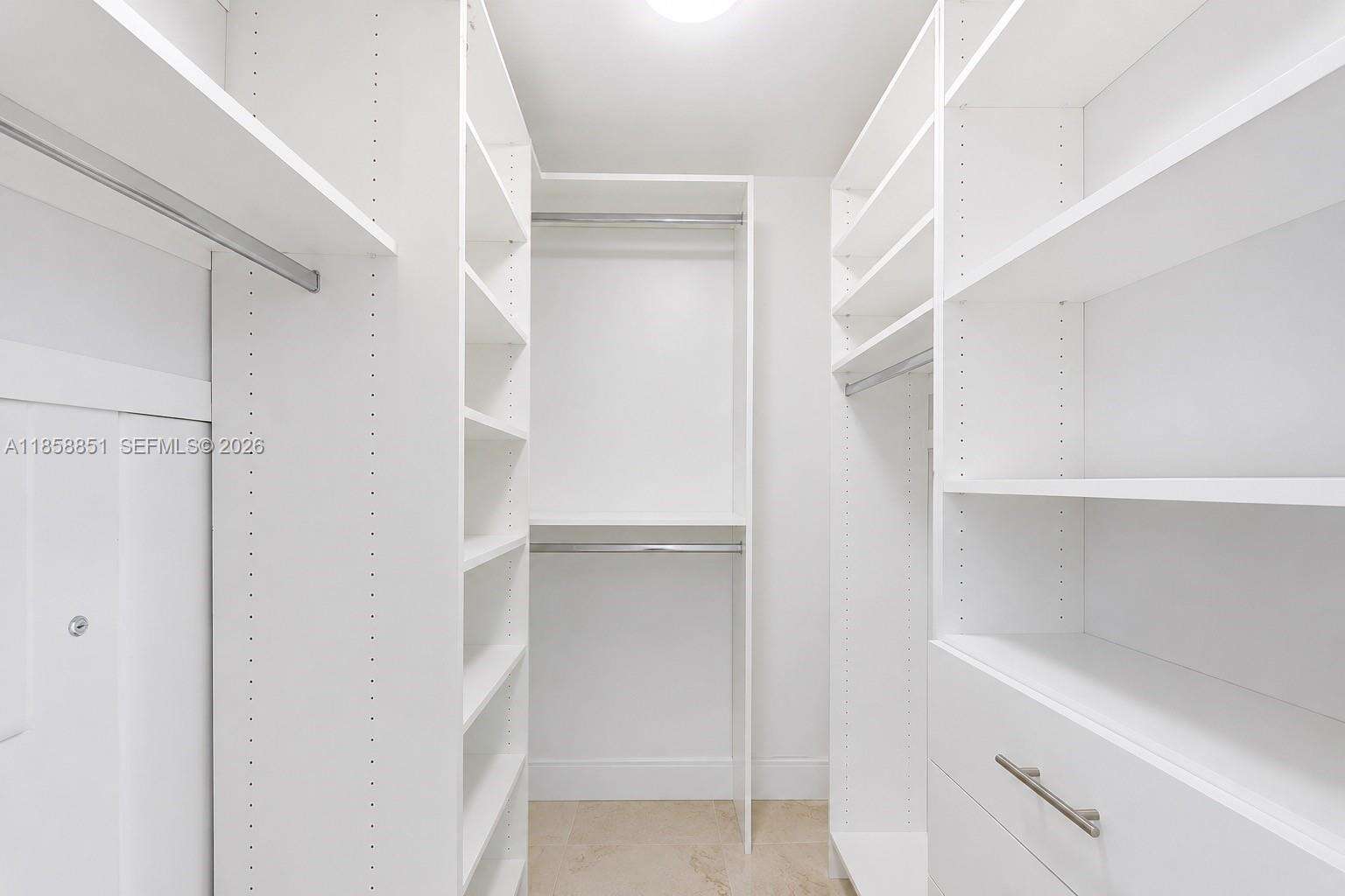 Icon Brickell 2 at 495 Brickell Ave, Miami, FL 33131 - For Sale photo 16