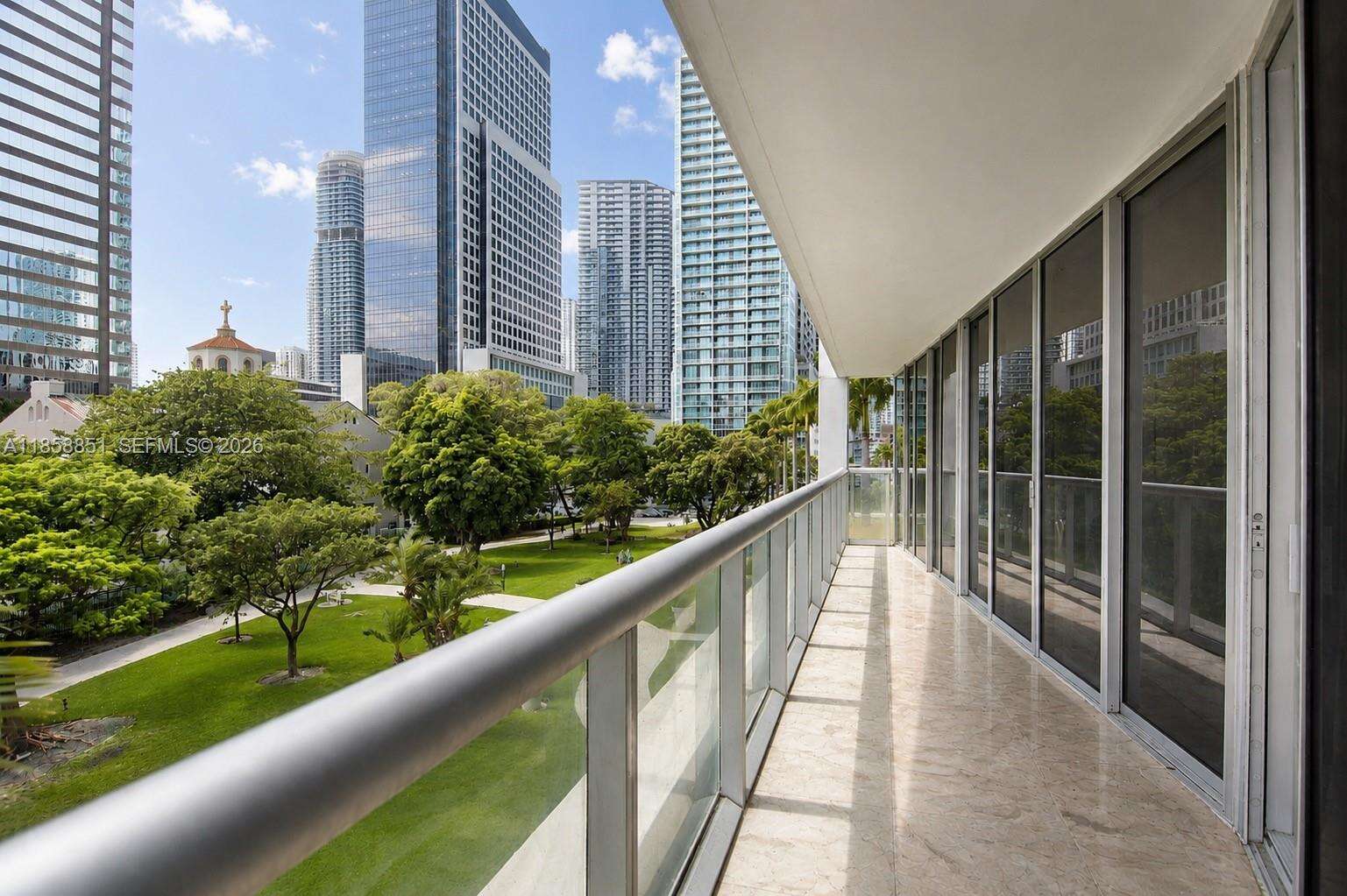 Icon Brickell 2 at 495 Brickell Ave, Miami, FL 33131 - For Sale photo 4