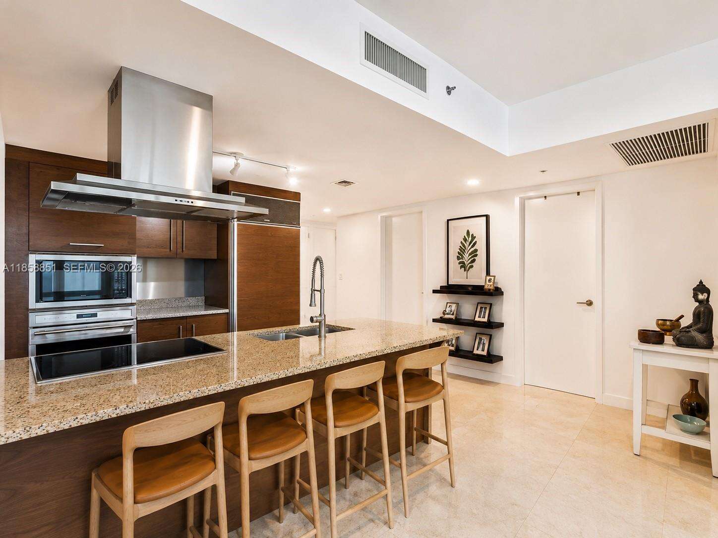 Icon Brickell 2 at 495 Brickell Ave, Miami, FL 33131 - For Sale photo 9