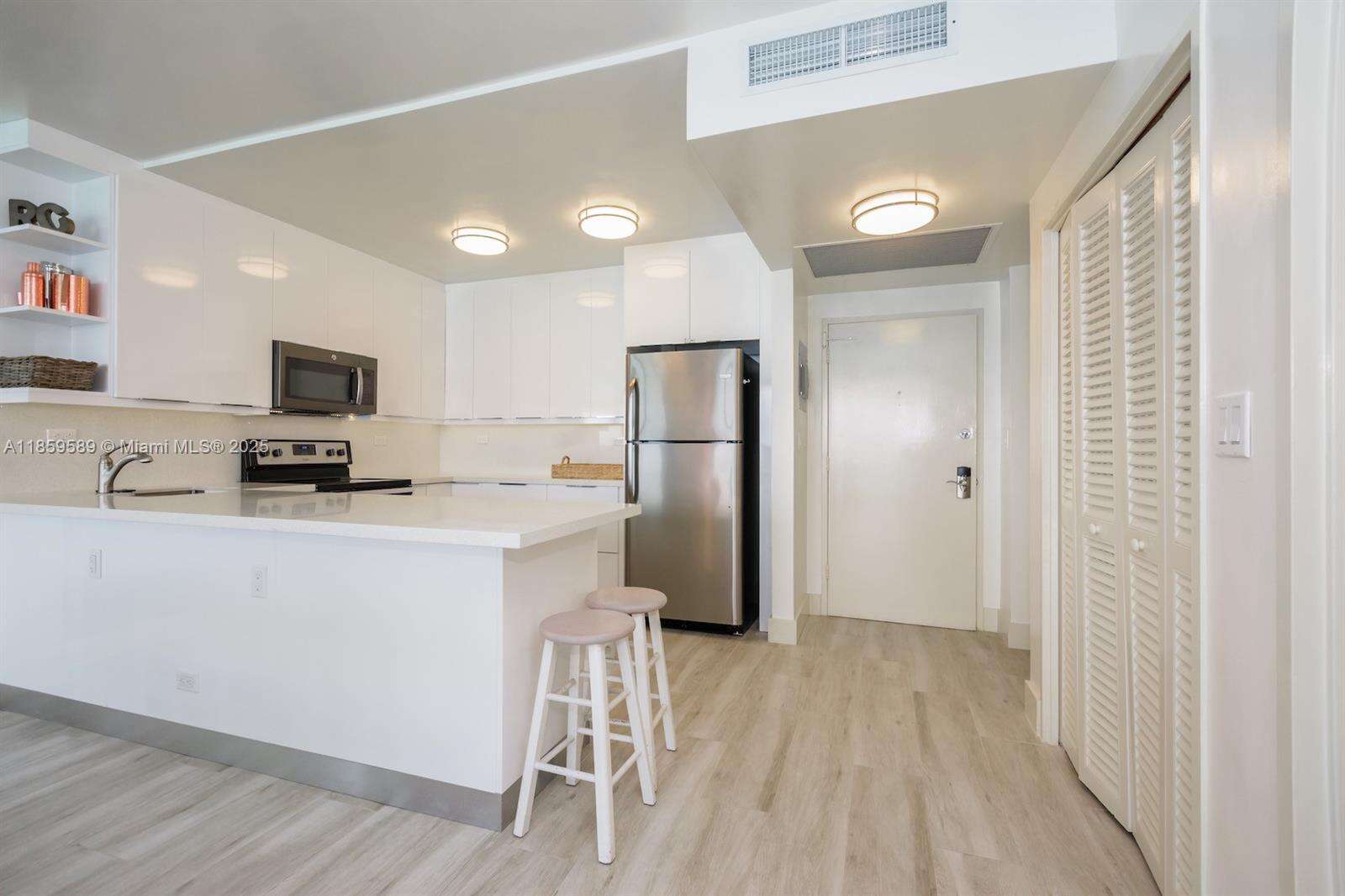 The Pavilion at 5601 Collins Ave, Miami Beach, FL 33140 - For Sale photo 4