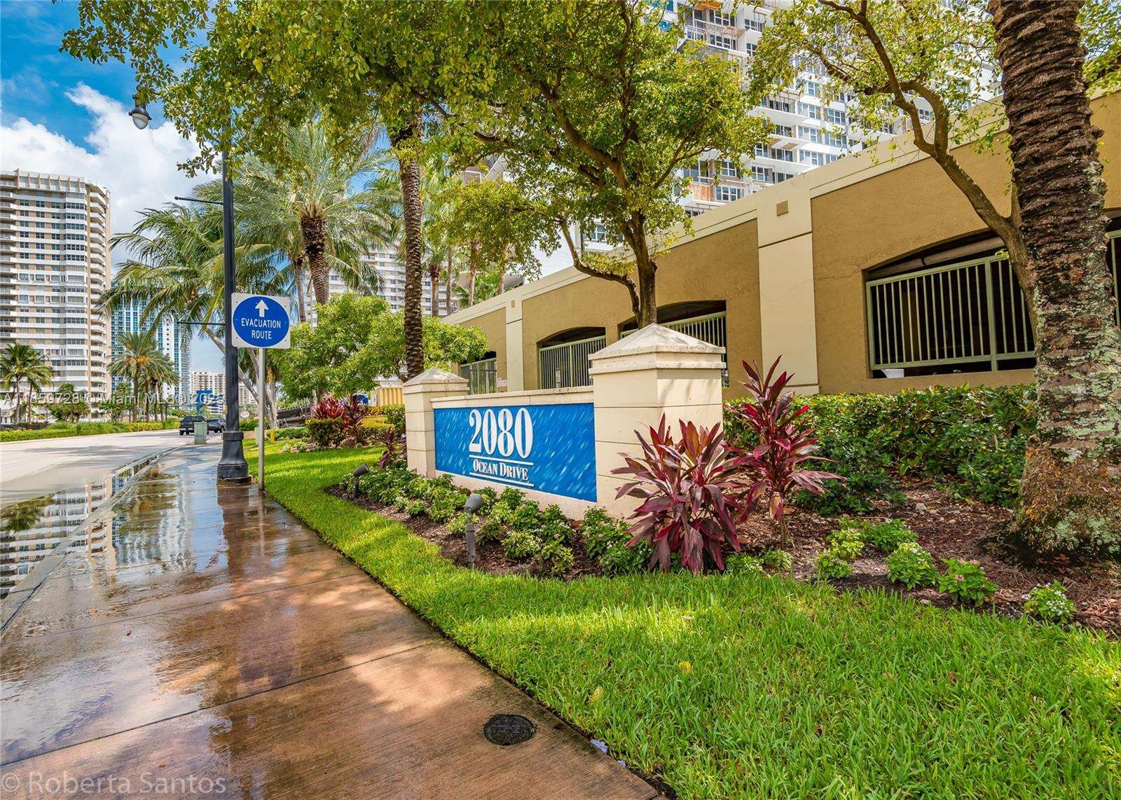 2080 Ocean Dr, Hallandale Beach, FL 33009 - For Sale photo 1