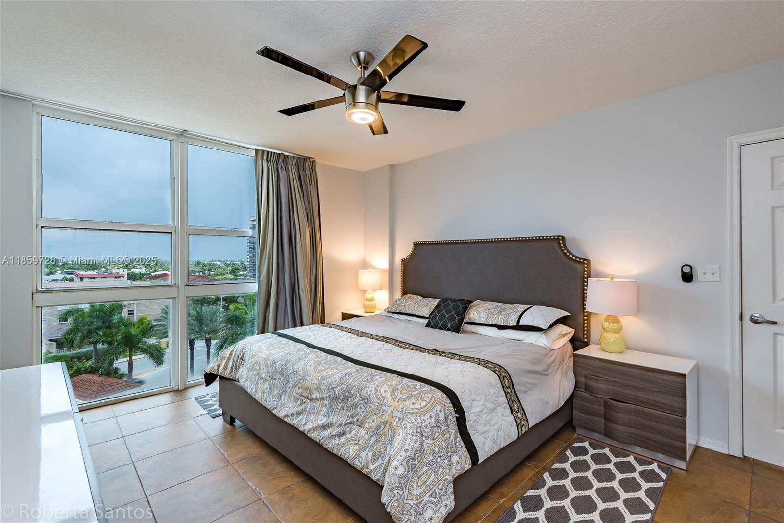 2080 Ocean Dr, Hallandale Beach, FL 33009 - For Sale photo 26
