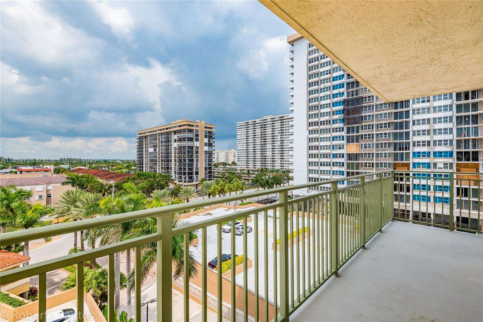 2080 Ocean Dr, Hallandale Beach, FL 33009 - For Sale photo 8