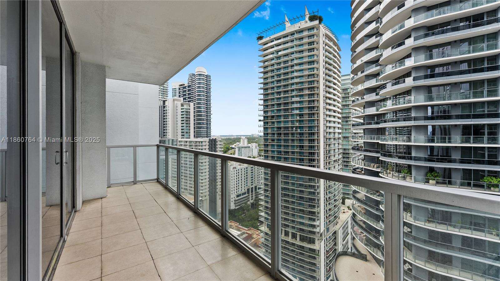 1060 Brickell at 1050 Brickell Ave, Miami, FL 33131 - For Sale photo 1