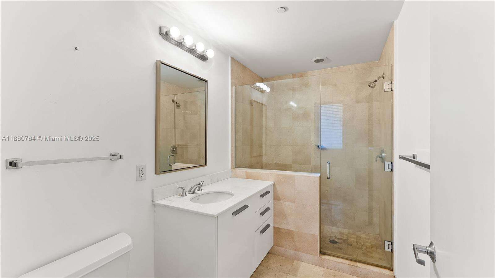 1060 Brickell at 1050 Brickell Ave, Miami, FL 33131 - For Sale photo 15