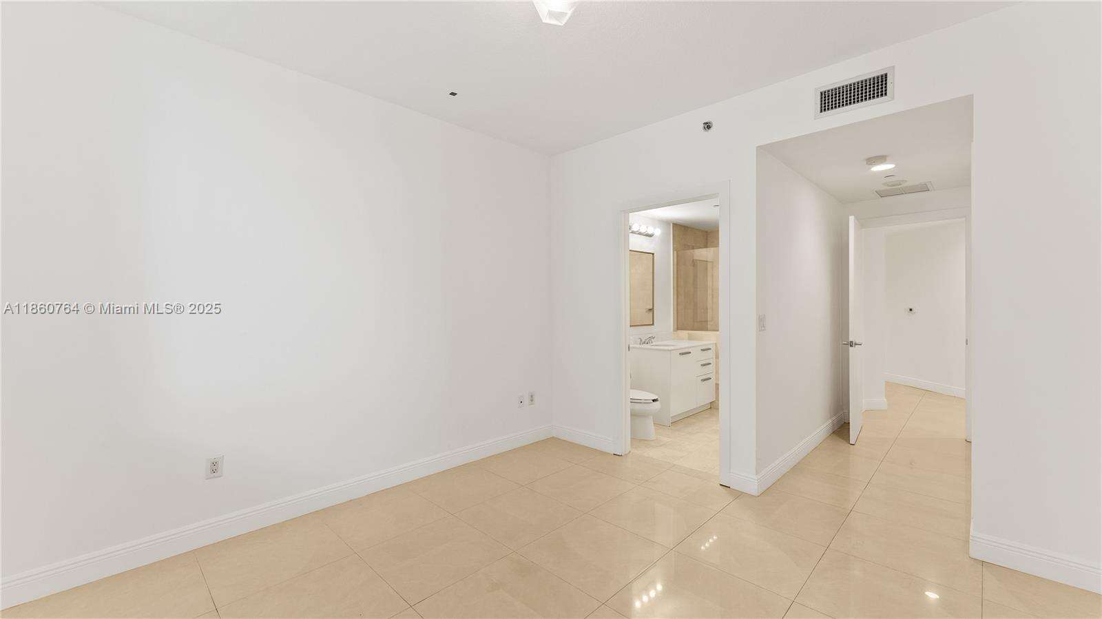 1060 Brickell at 1050 Brickell Ave, Miami, FL 33131 - For Sale photo 16