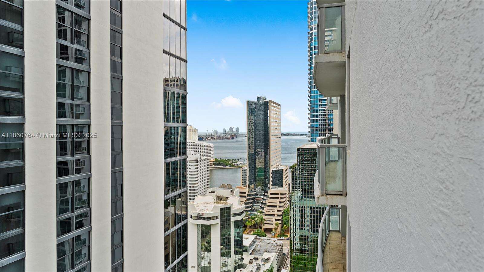 1060 Brickell at 1050 Brickell Ave, Miami, FL 33131 - For Sale photo 3