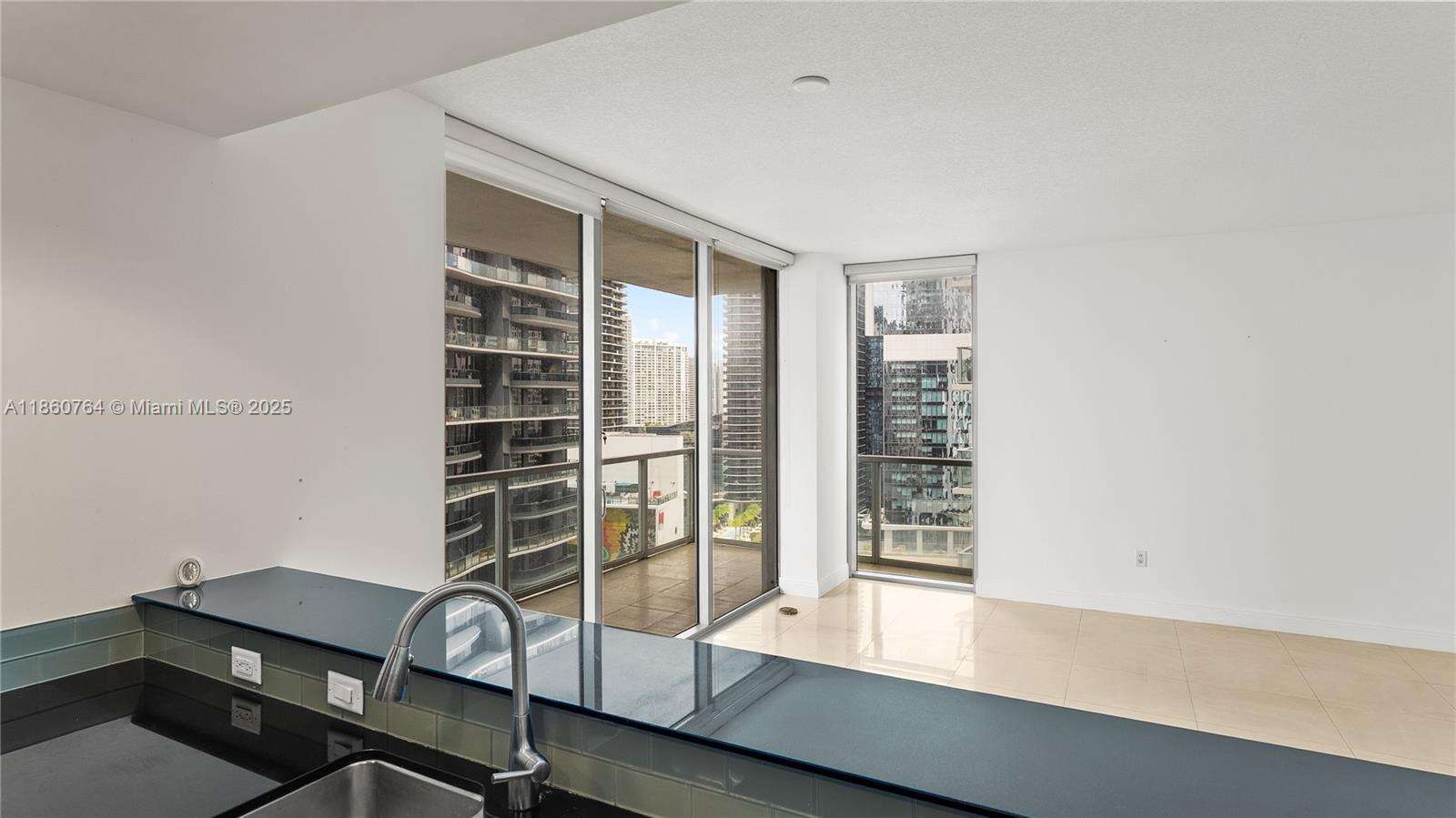 1060 Brickell at 1050 Brickell Ave, Miami, FL 33131 - For Sale photo 8